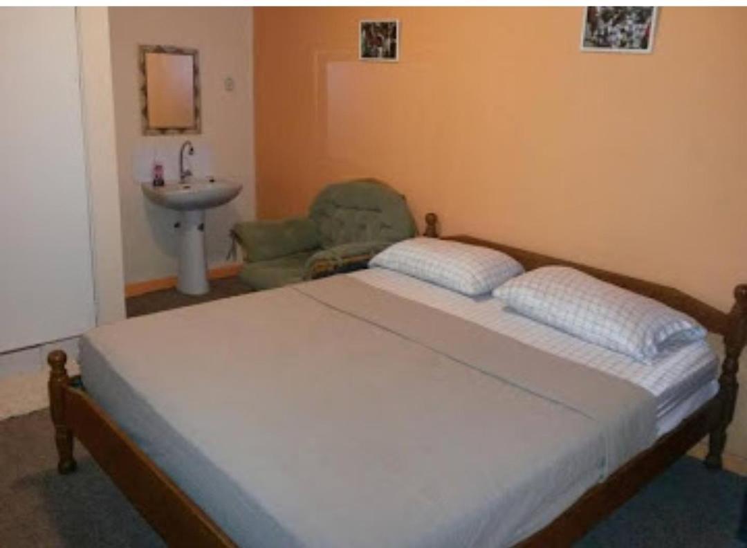 Guesthouse Albergoalberga Paramaribo Esterno foto